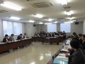 穂高広域施設組合議会定例会の様子