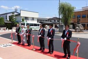 穂高駅前広場しゅん工式の様子