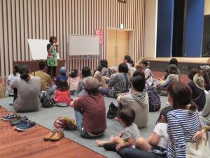 中央図書館　さんぽ市おはなし会