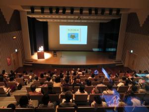 図書館フェスタ　山口マオさん講演会