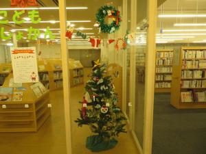 中央図書館　クリスマスツリー