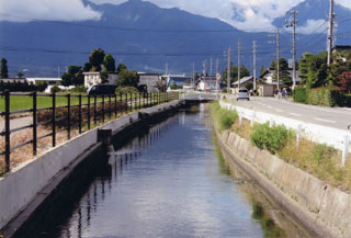 矢原堰（やばらせぎ）