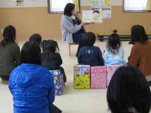 児童館でのおはなし会2月