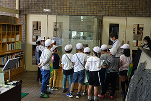 小学生社会見学