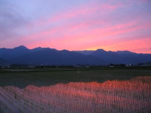 夕暮れの北アルプス