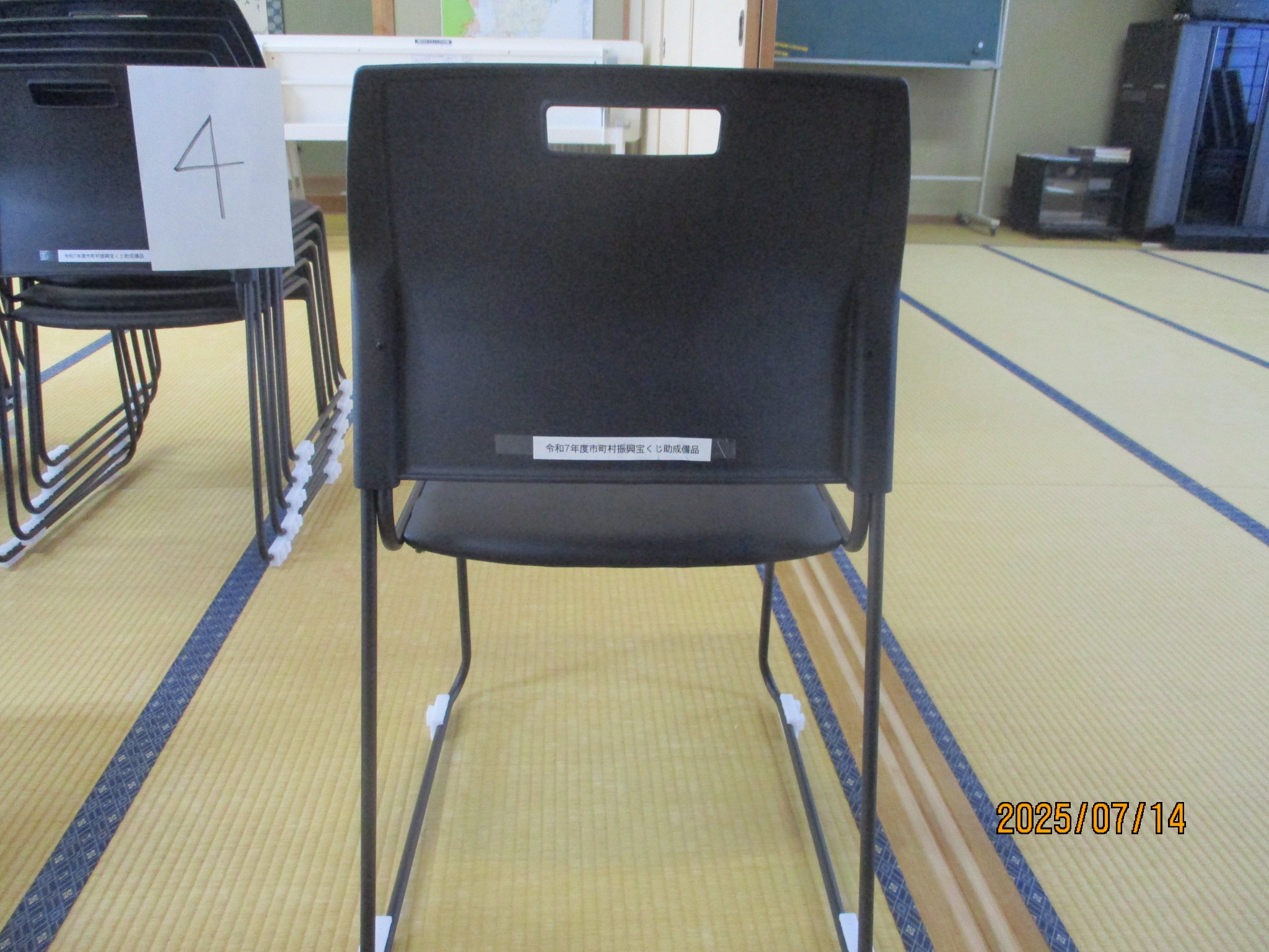 七日市場区椅子②