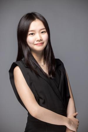 有賀 史奈