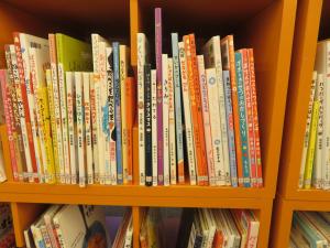 児童書コーナーテーマ展示　『くいしんぼう』②