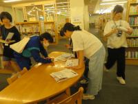 みらい部　謎解き　みんなで頑張って謎をといています