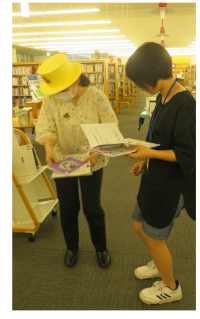 ミライ部　謎解き　部下からヒントもらっている画像