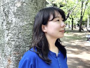 大竹麟花作家写真