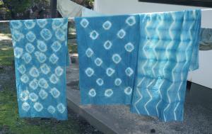 藍の乾燥葉で草木染