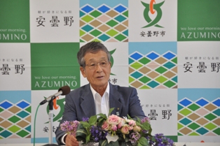 記者会見の様子