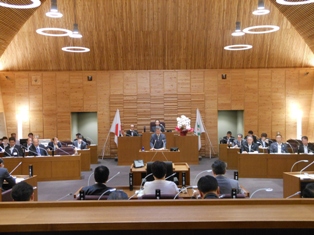 議会6月定例会の様子