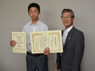 表敬訪問した川口くん