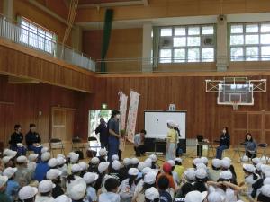 花の贈呈式 穂高北小学校
